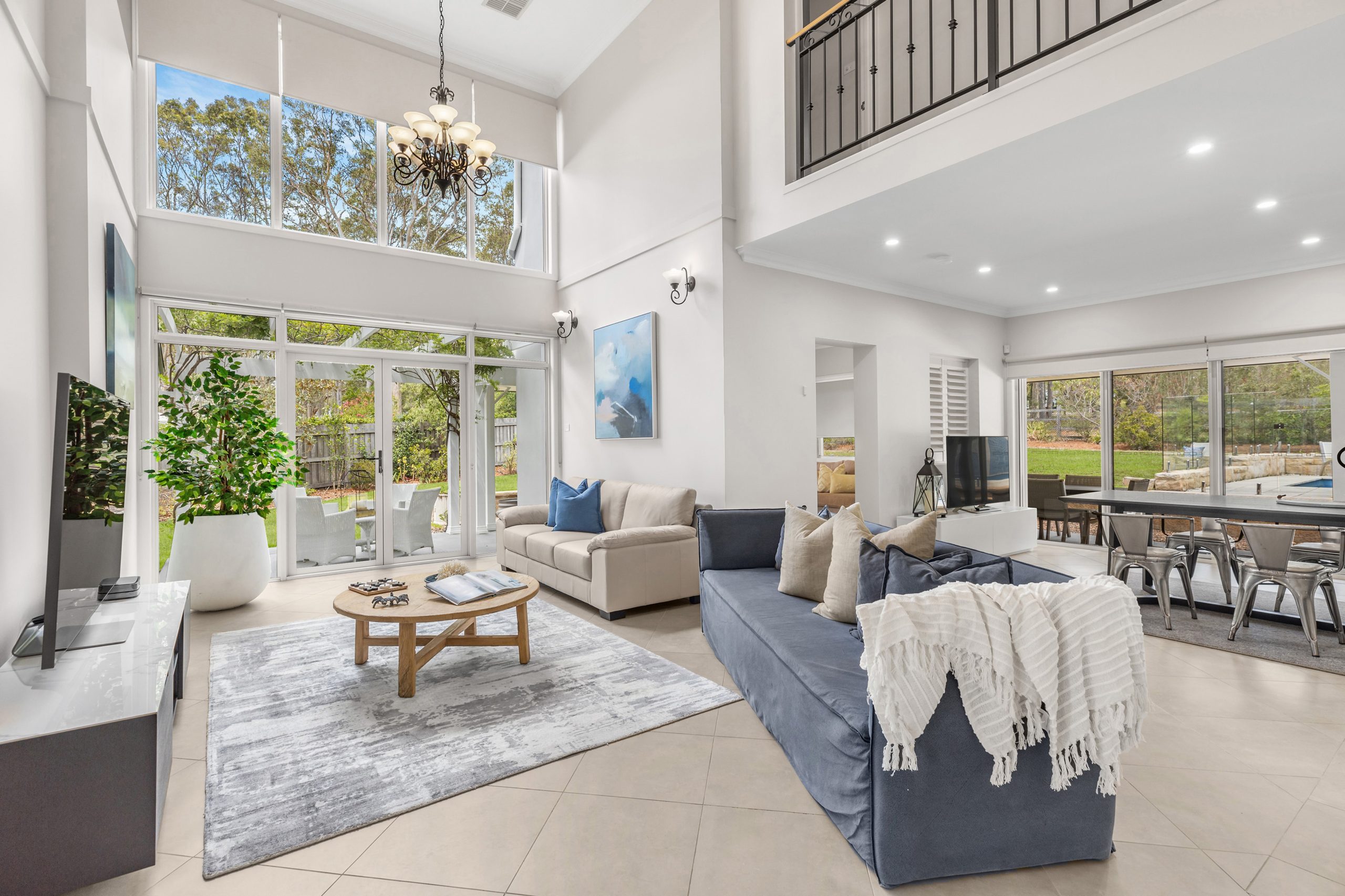 Vintage Lodge - Hero